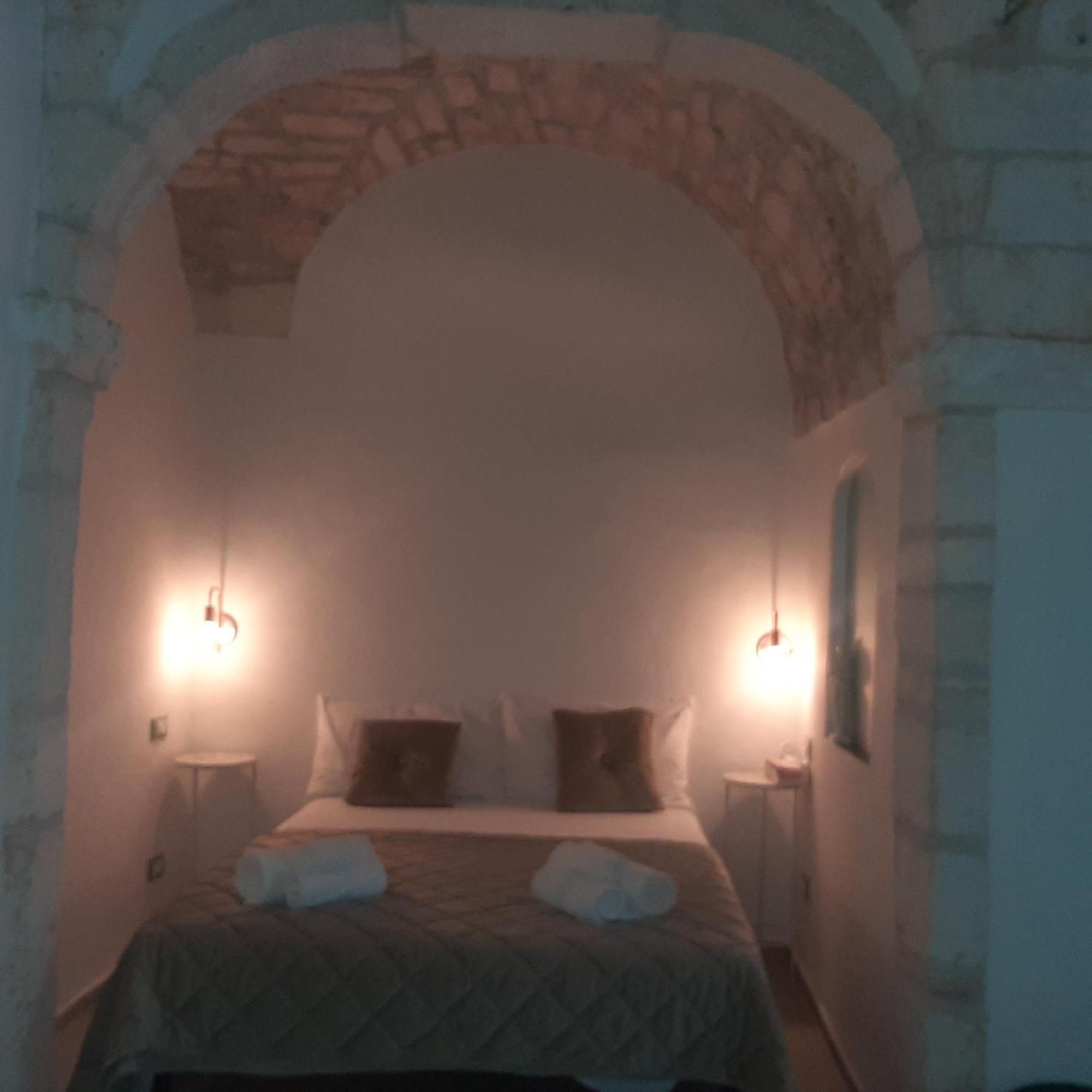 Dimora Lavinia Casa Vacanze Centro Storico אוסטוני מראה חיצוני תמונה
